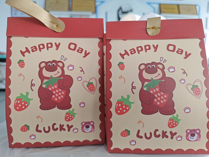 冬至有愛，圣誕有你，共慶生辰